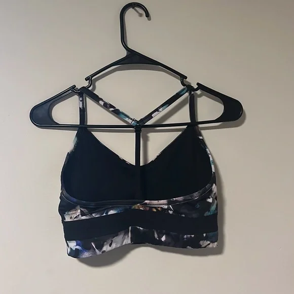 Nike Dri Fit padded sports bra - Picture 3 of 3